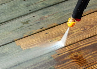 Waukesha Window Cleaning and Deck Cleaning 